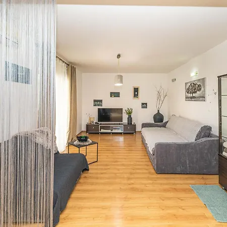 Three-bedroom In Kastel Stafilic Casa de Férias Kaštela